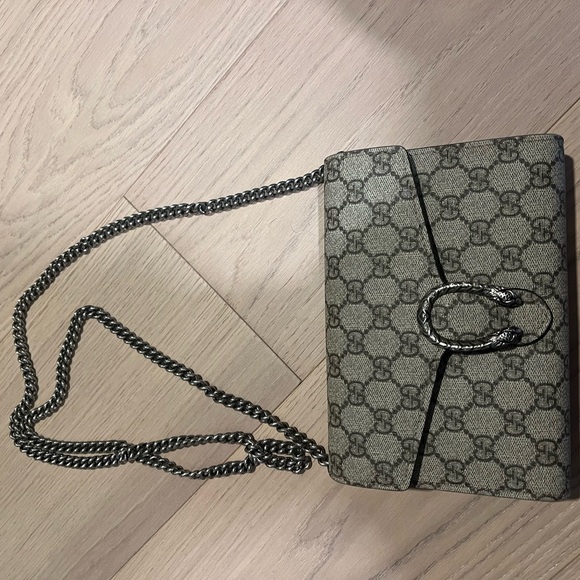 Gucci Dionysus GG Supreme Chain Wallet - Picture 3 of 10
